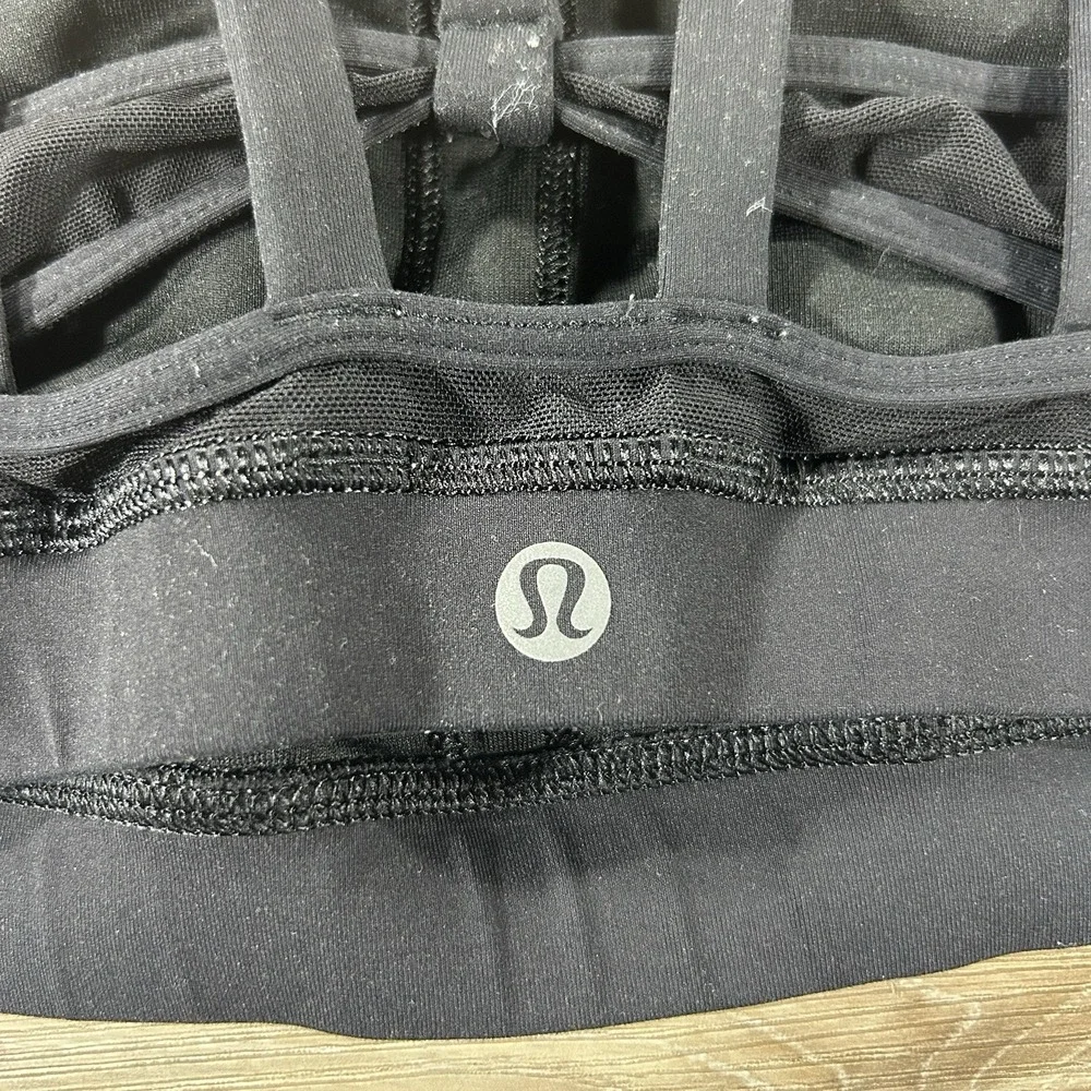 Lululemon Size 10 Black Energy Bra Exhale Mesh Criss Cross Medium Support B/C